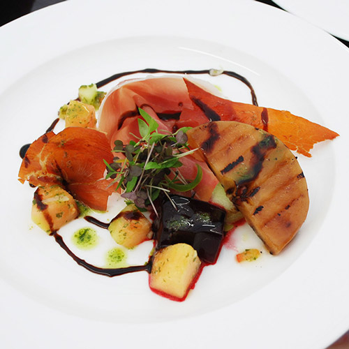 Chargrilled squash, beetroot gel, crispy ham and blackberry balsamic